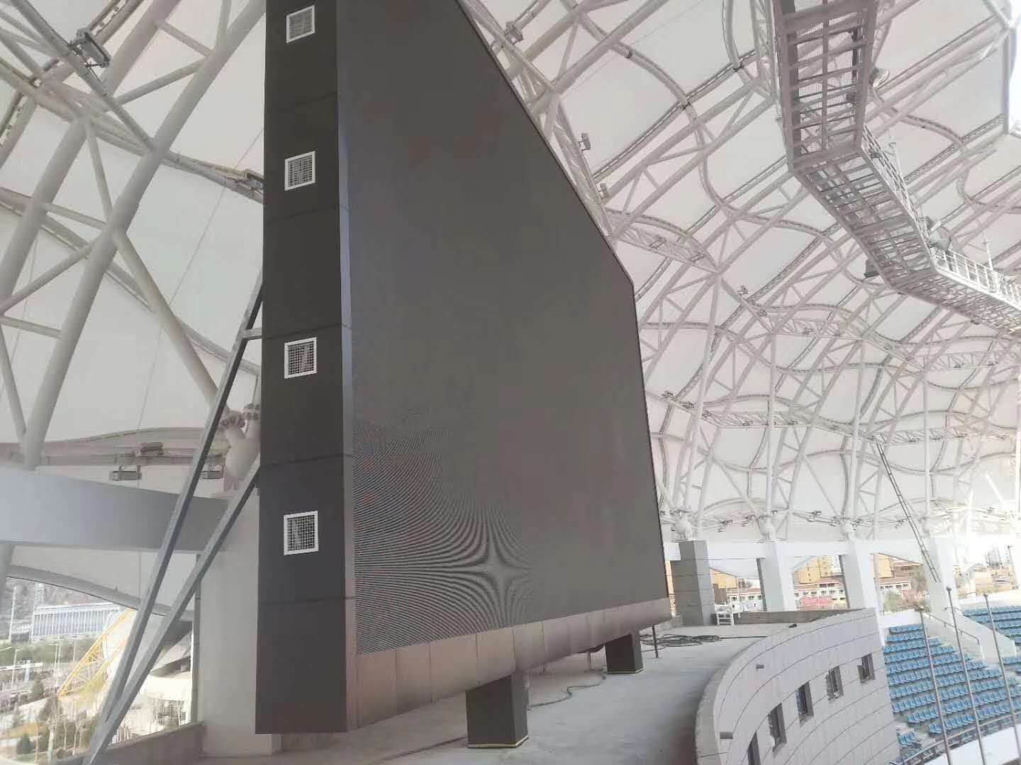 甘肅定西體育場(chǎng)戶(hù)外P4完工